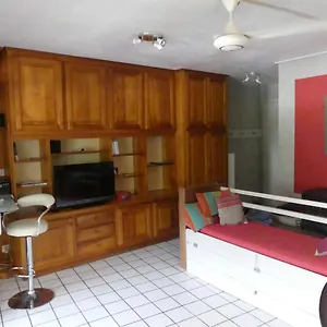 Apartment Un Pied-a-terre Au Centre De, Papeete (Tahiti)